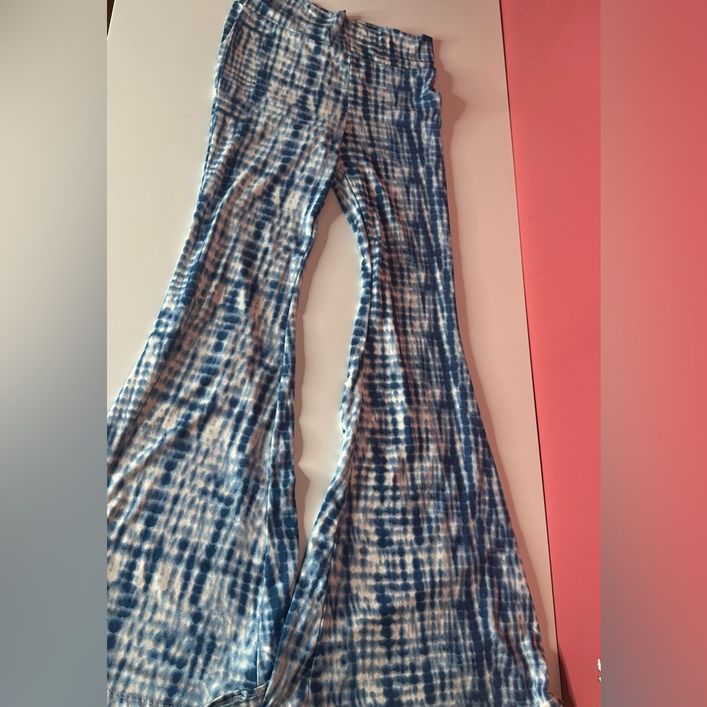 Women’s blue and white tie dye bohemian fit & flare pants in size  medium